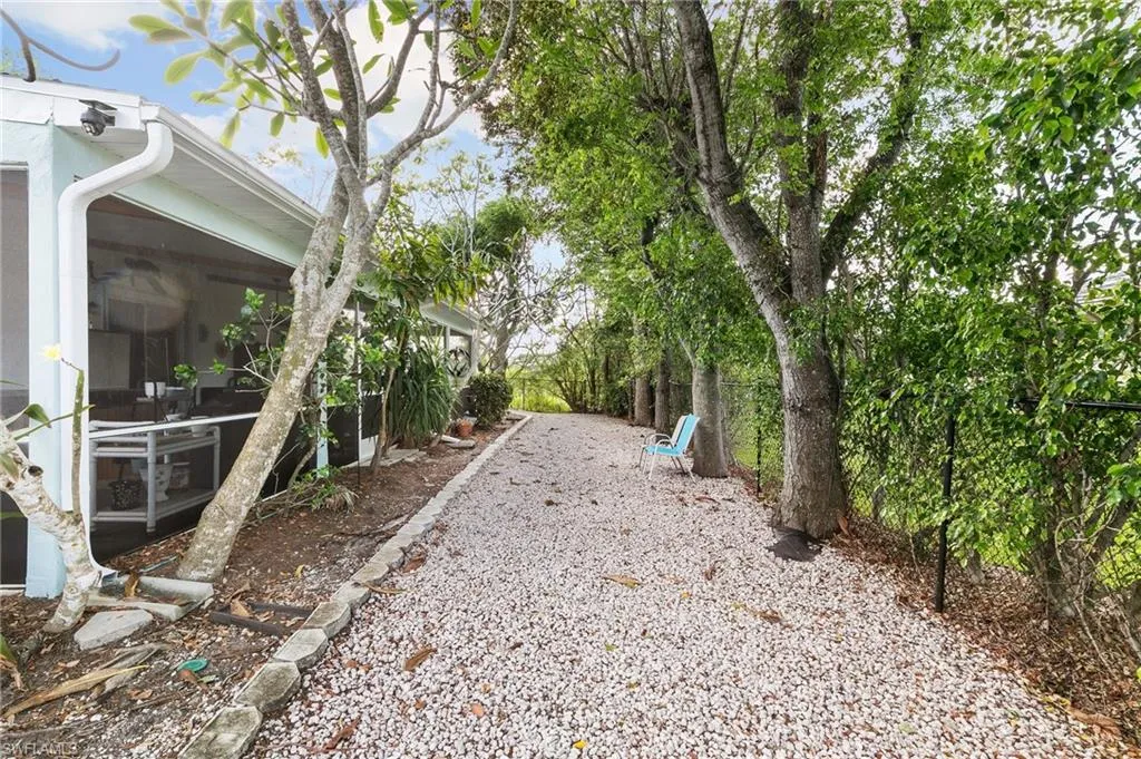 120 Sand Hill ST, Marco Island, FL 34145,224089652