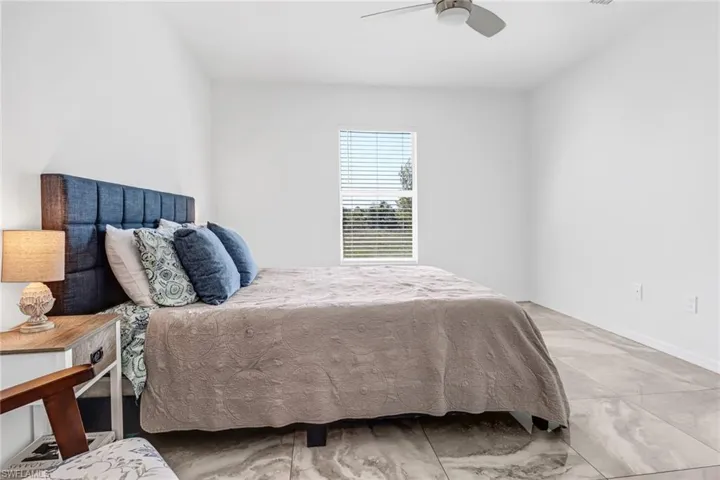 4270  64th NE AVE, Naples, FL 34120