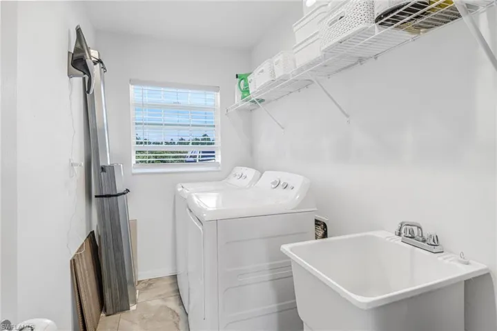 4270  64th NE AVE, Naples, FL 34120