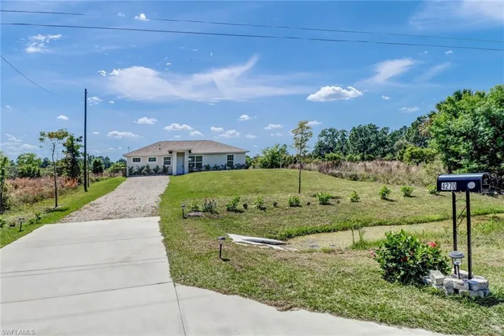 4270  64th NE AVE, Naples, FL 34120