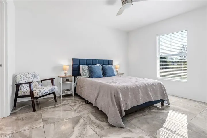 4270  64th NE AVE, Naples, FL 34120