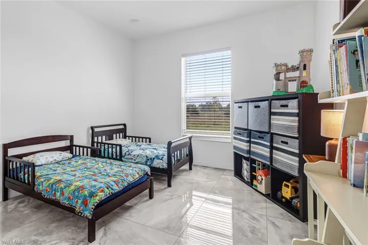 4270  64th NE AVE, Naples, FL 34120