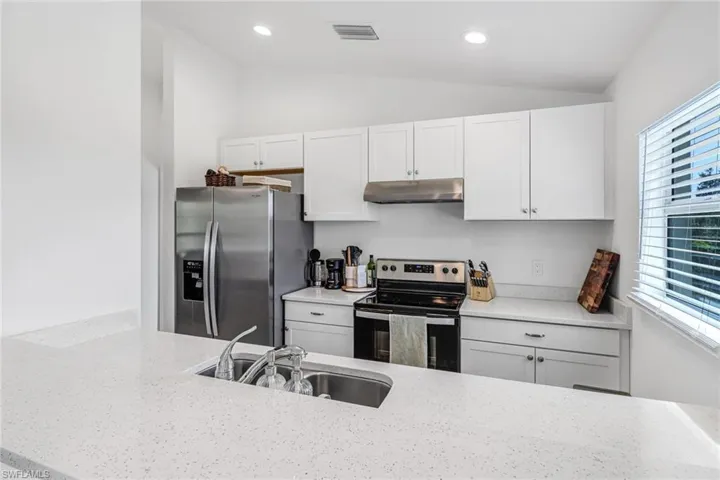 4270  64th NE AVE, Naples, FL 34120