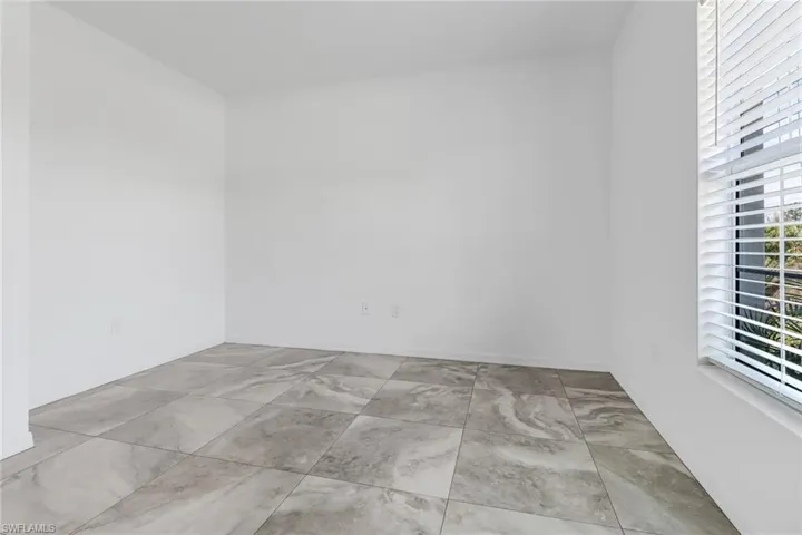 4270  64th NE AVE, Naples, FL 34120