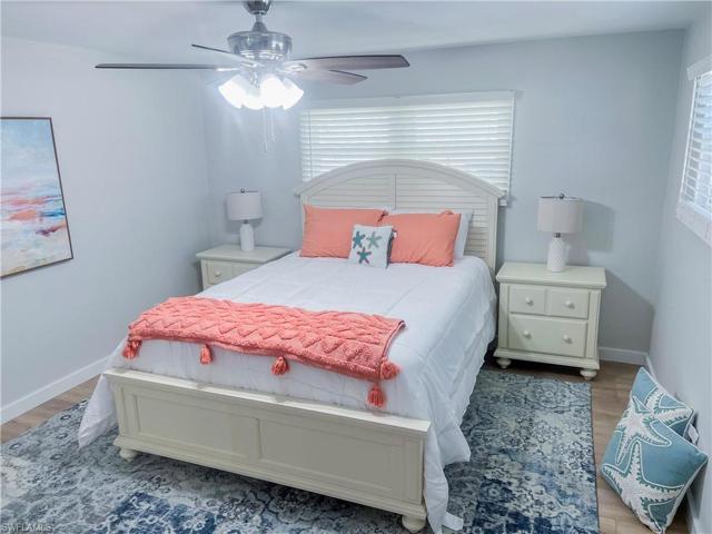 Spacious Primary Bedroom with en-suite bath