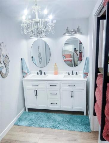 Primary en-suite bathroom
