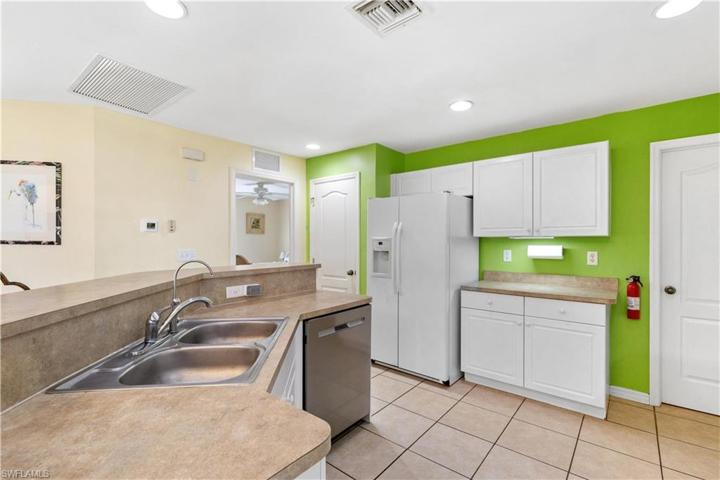 2816 NW 25th TER, CAPE CORAL FL 33993
