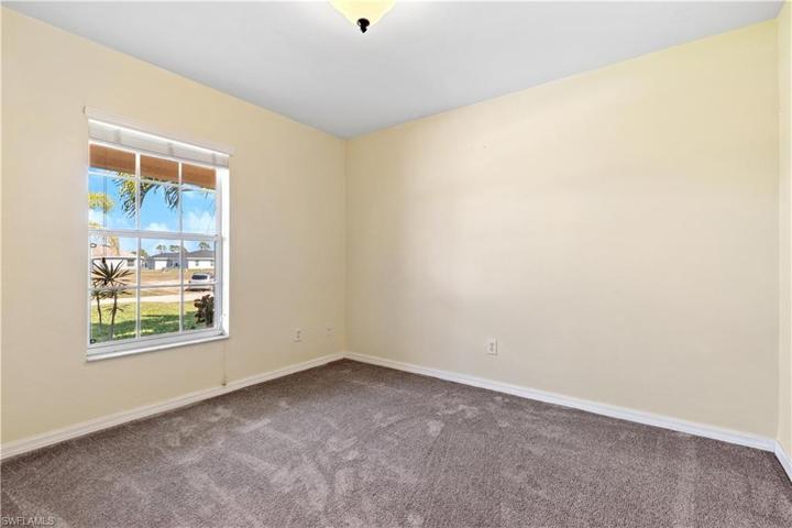2816 NW 25th TER, CAPE CORAL FL 33993