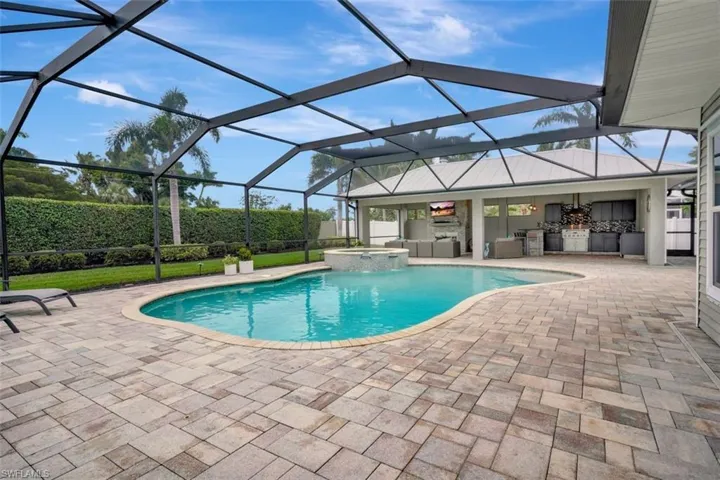 15771  Caloosa Creek  CIR, Fort Myers, FL 33908