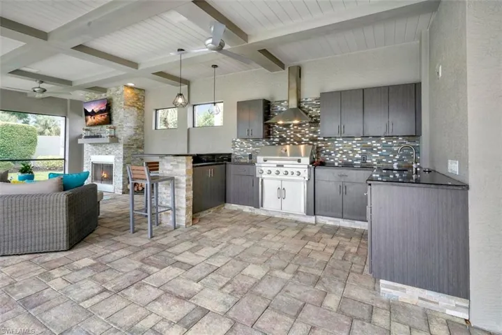 15771  Caloosa Creek  CIR, Fort Myers, FL 33908