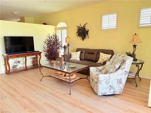 1000 L Ambiance Cir 201, Naples, Florida 34108
