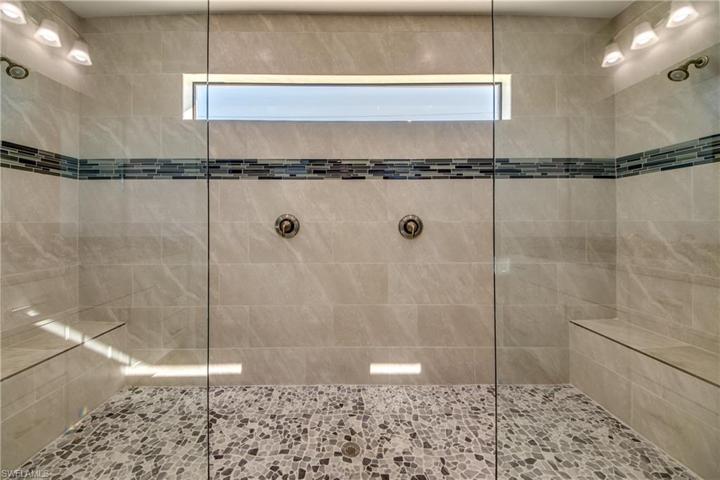 Huge twin head shower