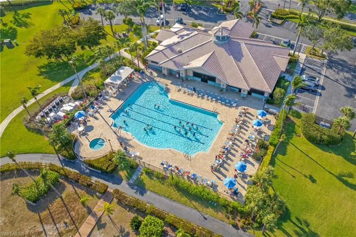 Heritage Cove Clubhouse and Pool