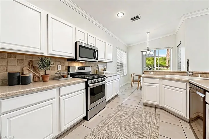 17929  Modena  RD, Miromar Lakes, FL 33913