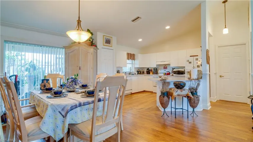2729 SW 11th  CT, Cape Coral, FL 33914
