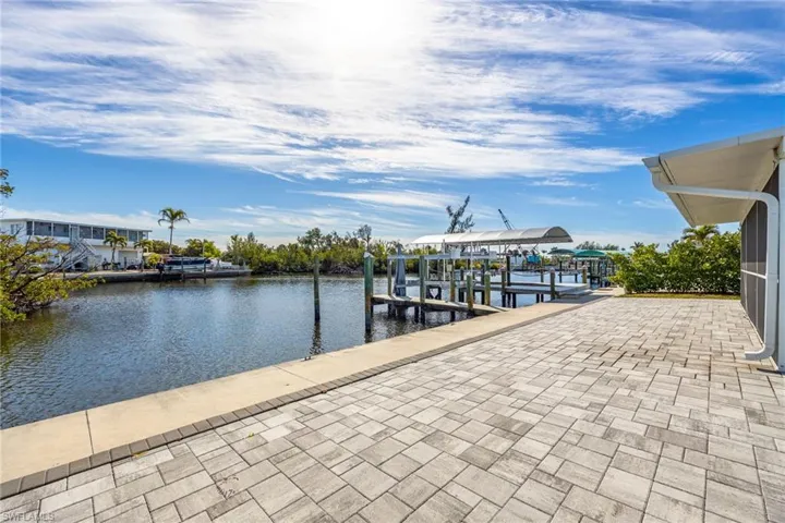 2892 Sanibel Blvd, St. James City, Florida 33956