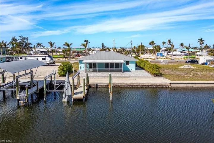 2892 Sanibel Blvd, St. James City, Florida 33956