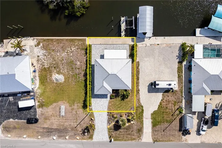 2892  Sanibel  BLVD, St. James City, FL 33956