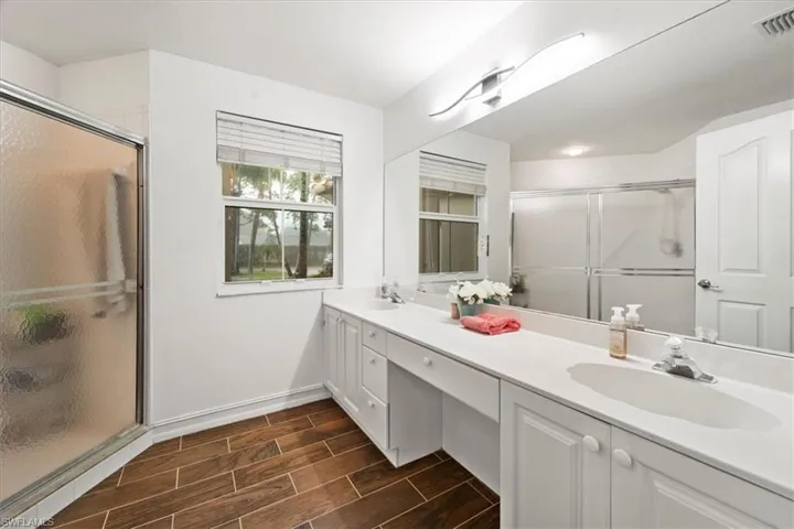 400  Diamond  CIR, Naples, FL 34110