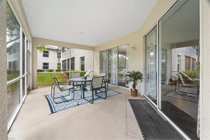 400  Diamond  CIR, Naples, FL 34110