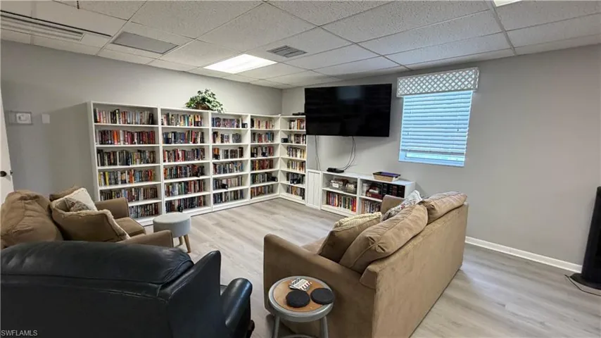1354 Myerlee Gardens Ave, Fort Myers, Florida 33919