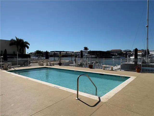 750  River Point  DR, Naples, FL 34102