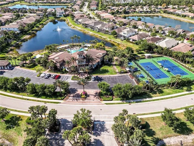 9335 Woodhurst Dr, Naples, Florida 34120