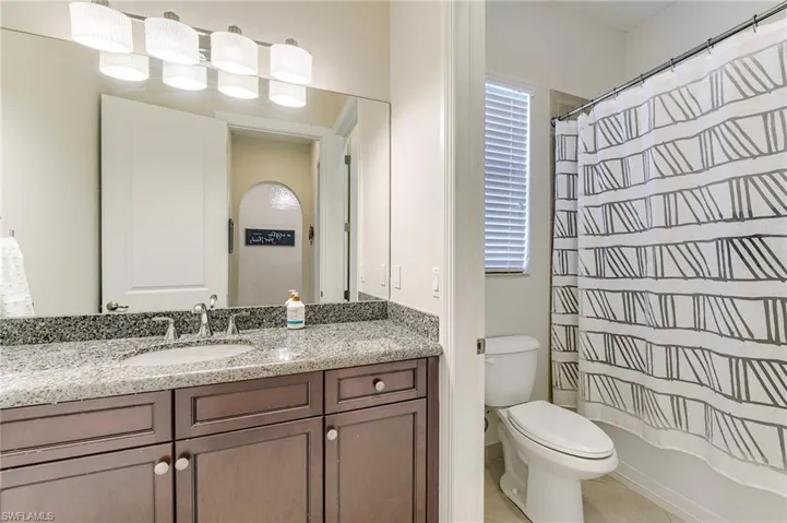 9335 Woodhurst Dr, Naples, Florida 34120