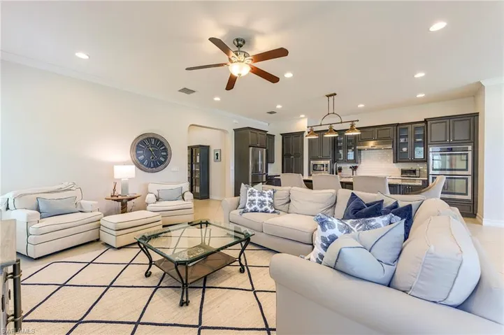 9335 Woodhurst Dr, Naples, Florida 34120