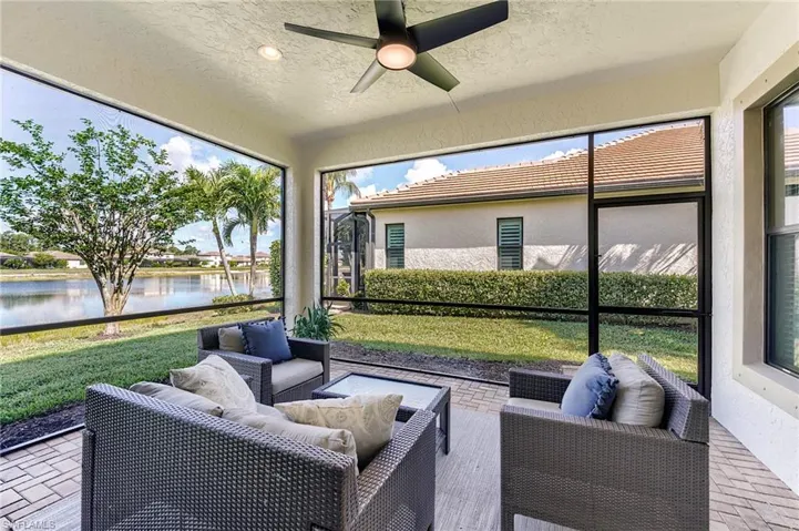 9335 Woodhurst Dr, Naples, Florida 34120