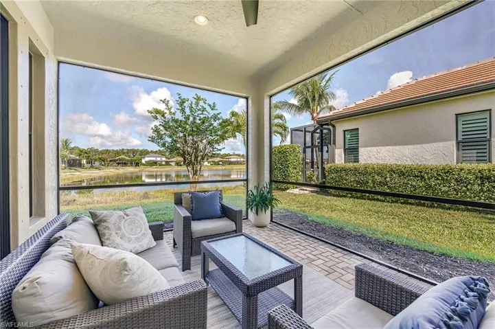 9335 Woodhurst Dr, Naples, Florida 34120