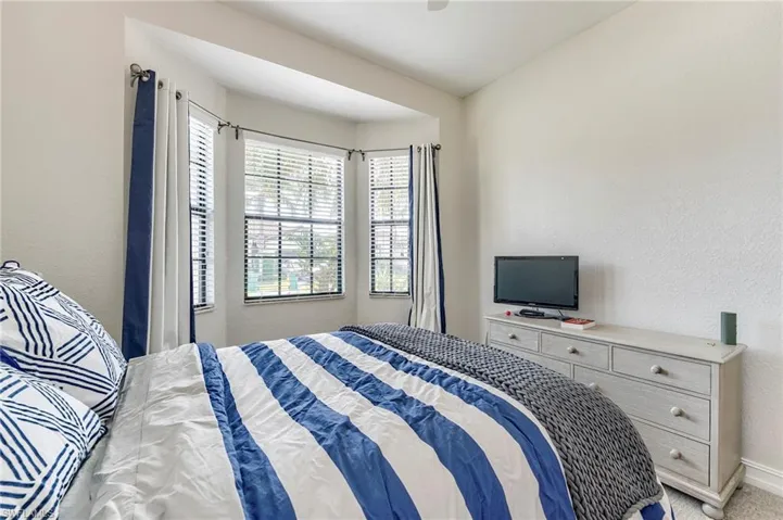 9335 Woodhurst Dr, Naples, Florida 34120