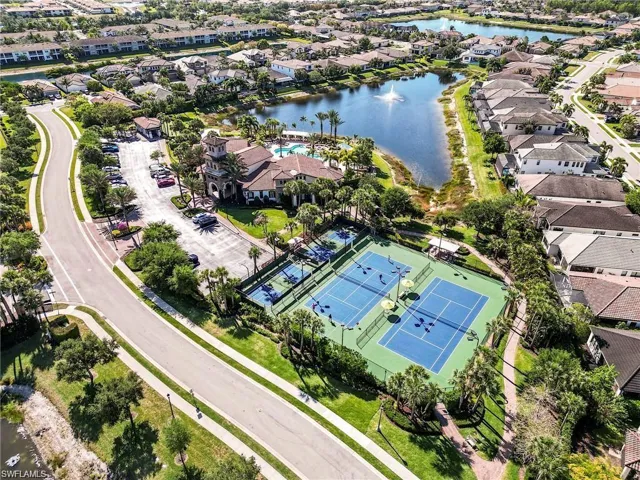 9335 Woodhurst Dr, Naples, Florida 34120