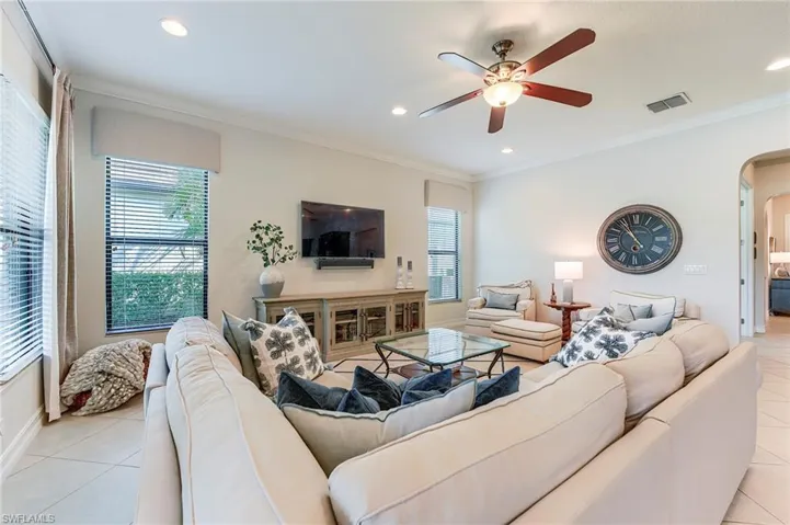 9335 Woodhurst Dr, Naples, Florida 34120