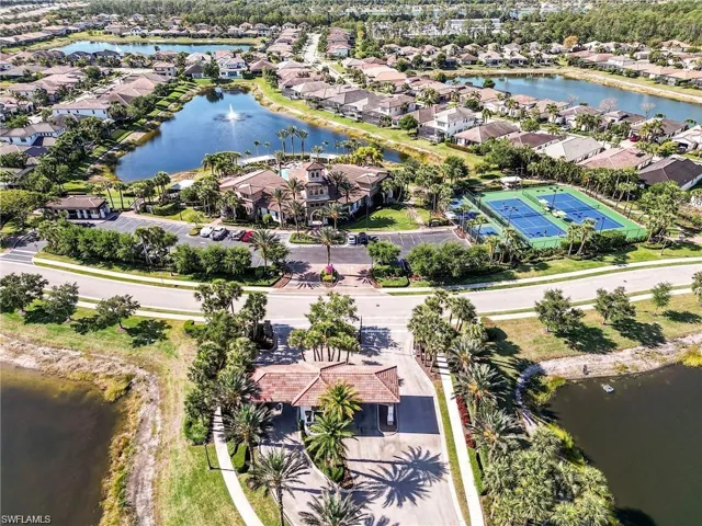 9335 Woodhurst Dr, Naples, Florida 34120