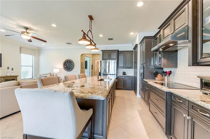 9335 Woodhurst Dr, Naples, Florida 34120