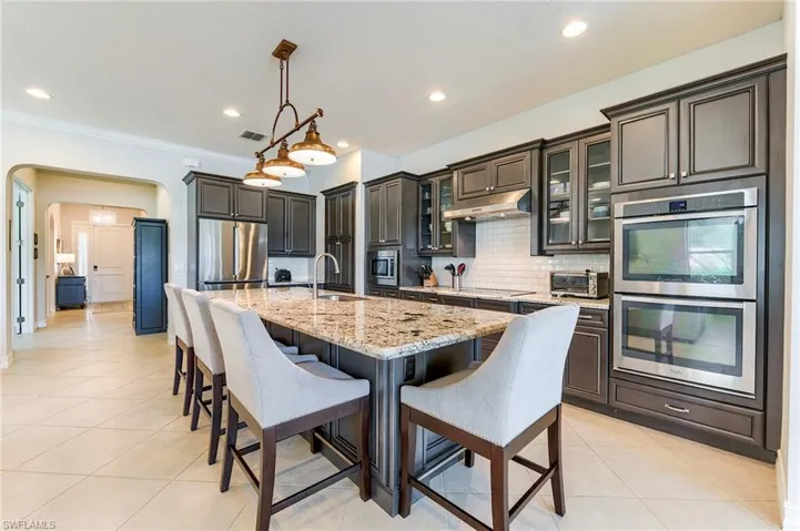 9335 Woodhurst Dr, Naples, Florida 34120