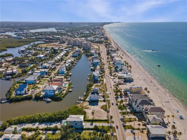 Bird's eye view of expansive beach