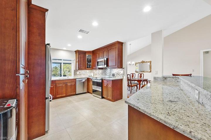 245 Marseille DR, NAPLES FL 34112