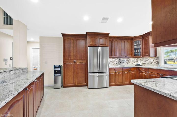 245 Marseille DR, NAPLES FL 34112