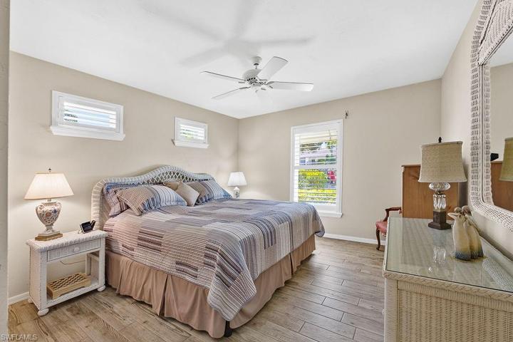 245 Marseille DR, NAPLES FL 34112