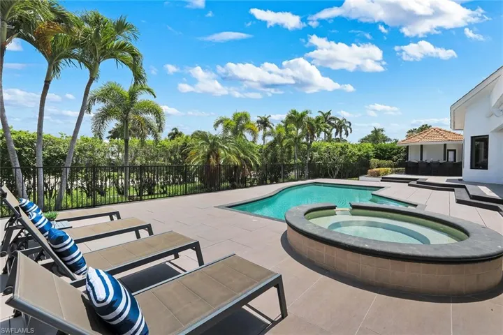 1578 Barfield Ct, Marco Island, Florida 34145