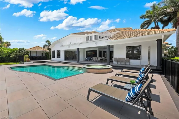 1578 Barfield Ct, Marco Island, Florida 34145