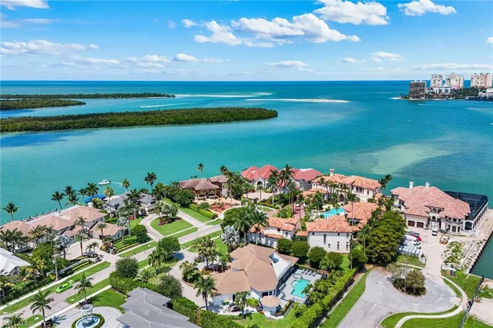 1578 Barfield Ct, Marco Island, Florida 34145