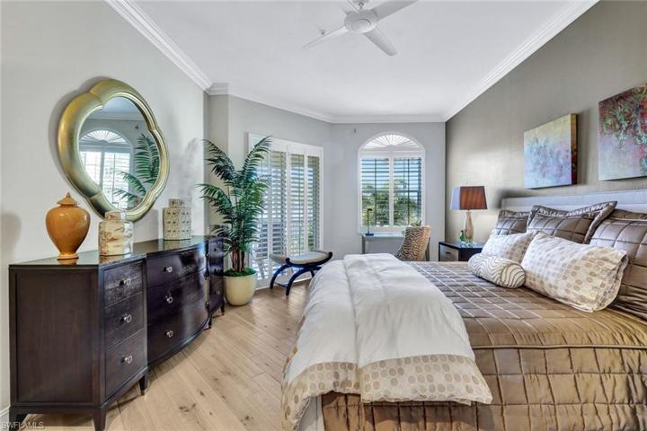 200  L AMBIANCE  CIR, Naples, FL 34108