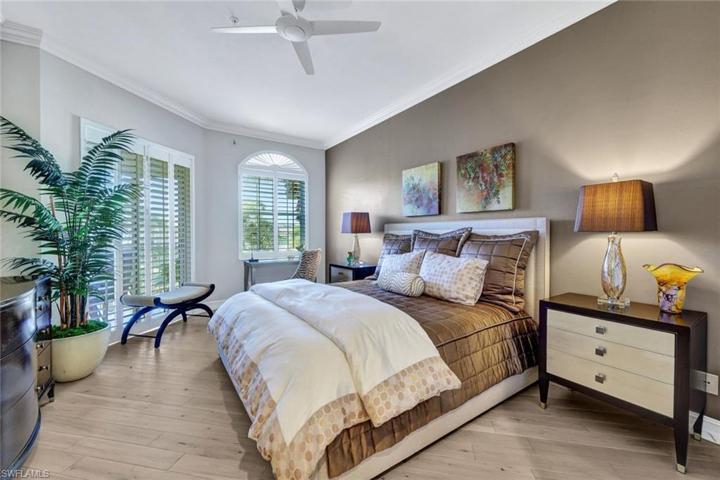200  L AMBIANCE  CIR, Naples, FL 34108