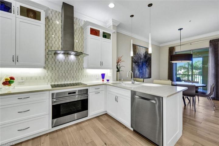 200  L AMBIANCE  CIR, Naples, FL 34108