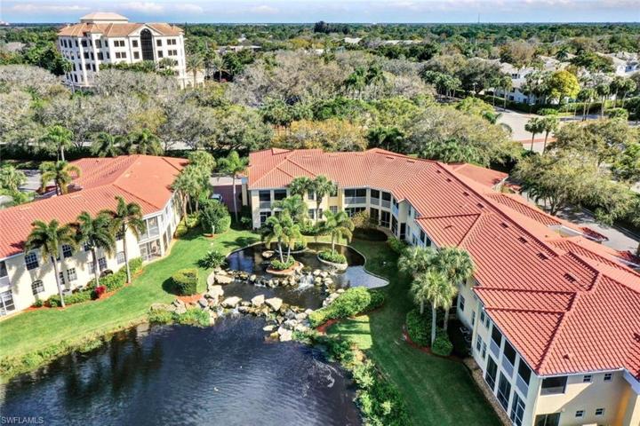 200  L AMBIANCE  CIR, Naples, FL 34108