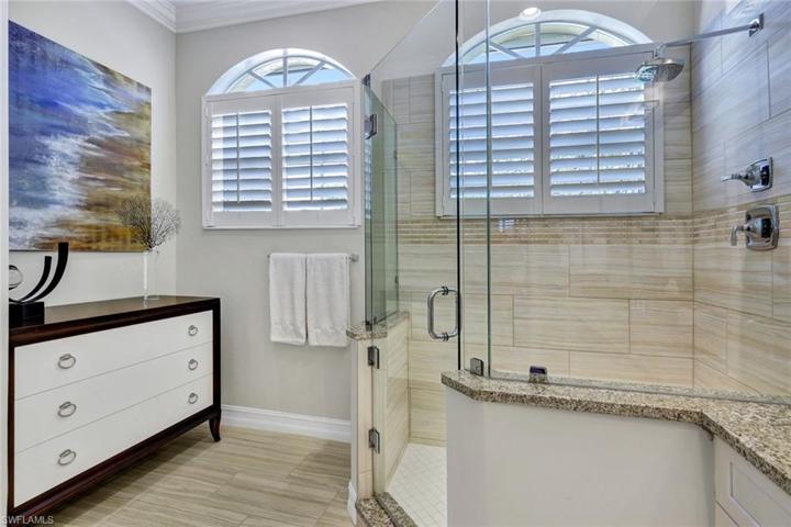 200  L AMBIANCE  CIR, Naples, FL 34108