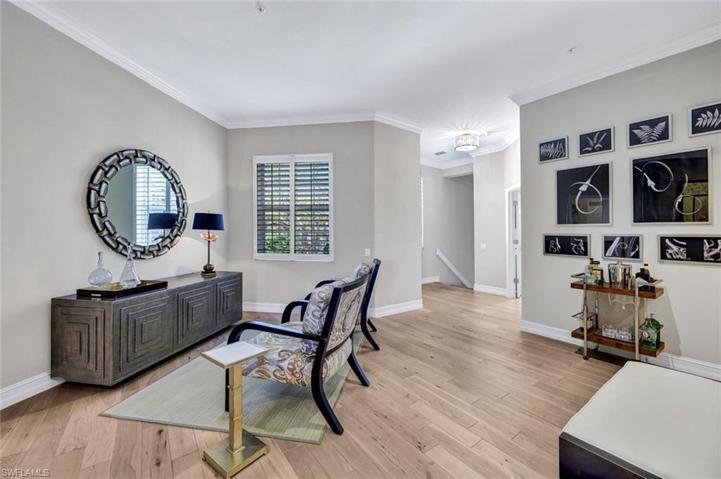 200  L AMBIANCE  CIR, Naples, FL 34108